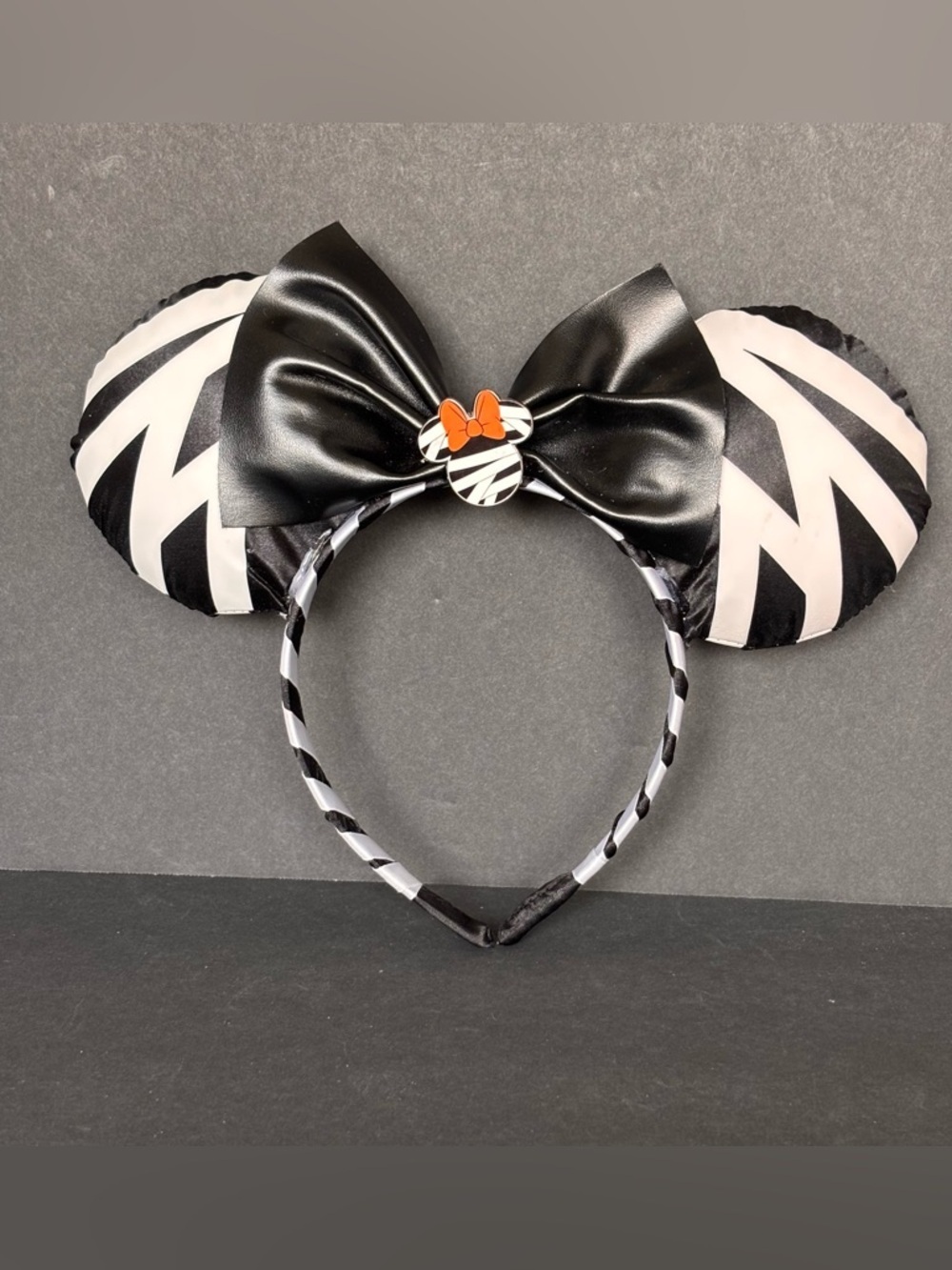 Disney Halloween Minnie Mouse Ears Headband Mummy Limited Edition 2024